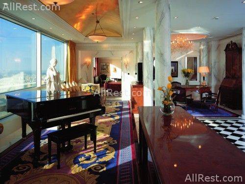 Jumeirah Emirates Towers Hotel 19